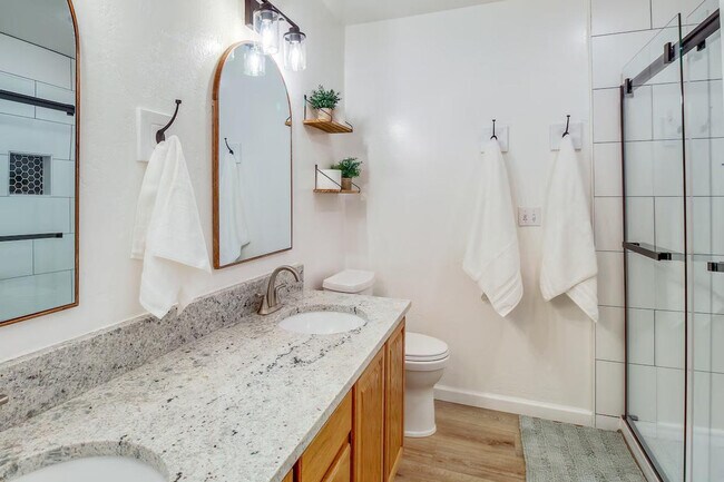 Building Photo - 311 S 16th St