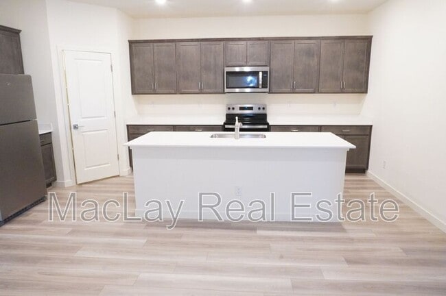 Building Photo - 4023 N Ghost Holw Wy