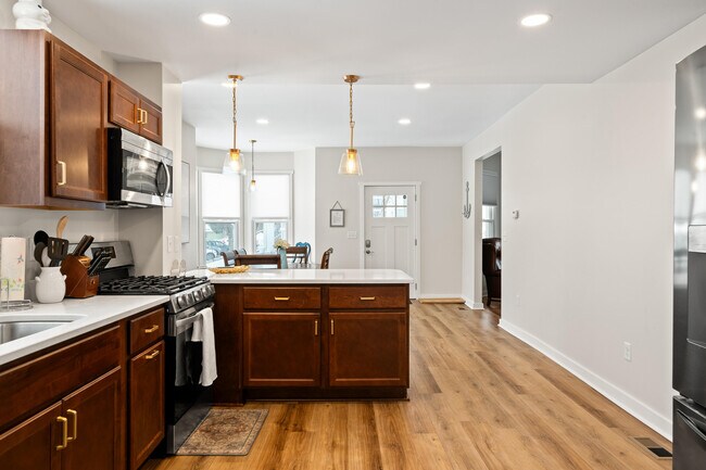 Building Photo - 80 W Geneva St