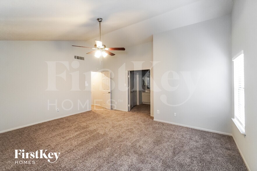 Building Photo - 16810 Poplar Hill St
