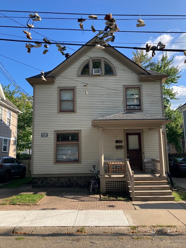Primary Photo - 948 Greenwood Ave