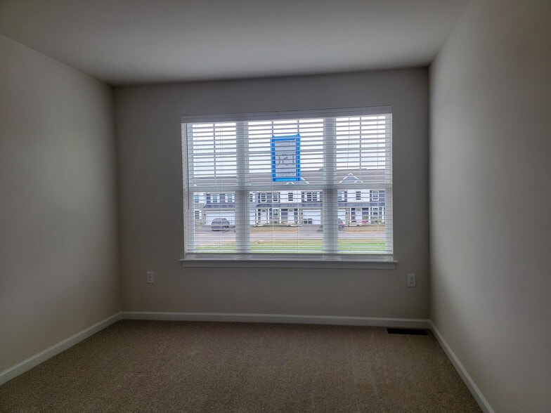 Building Photo - 145 Beech Tree Ct