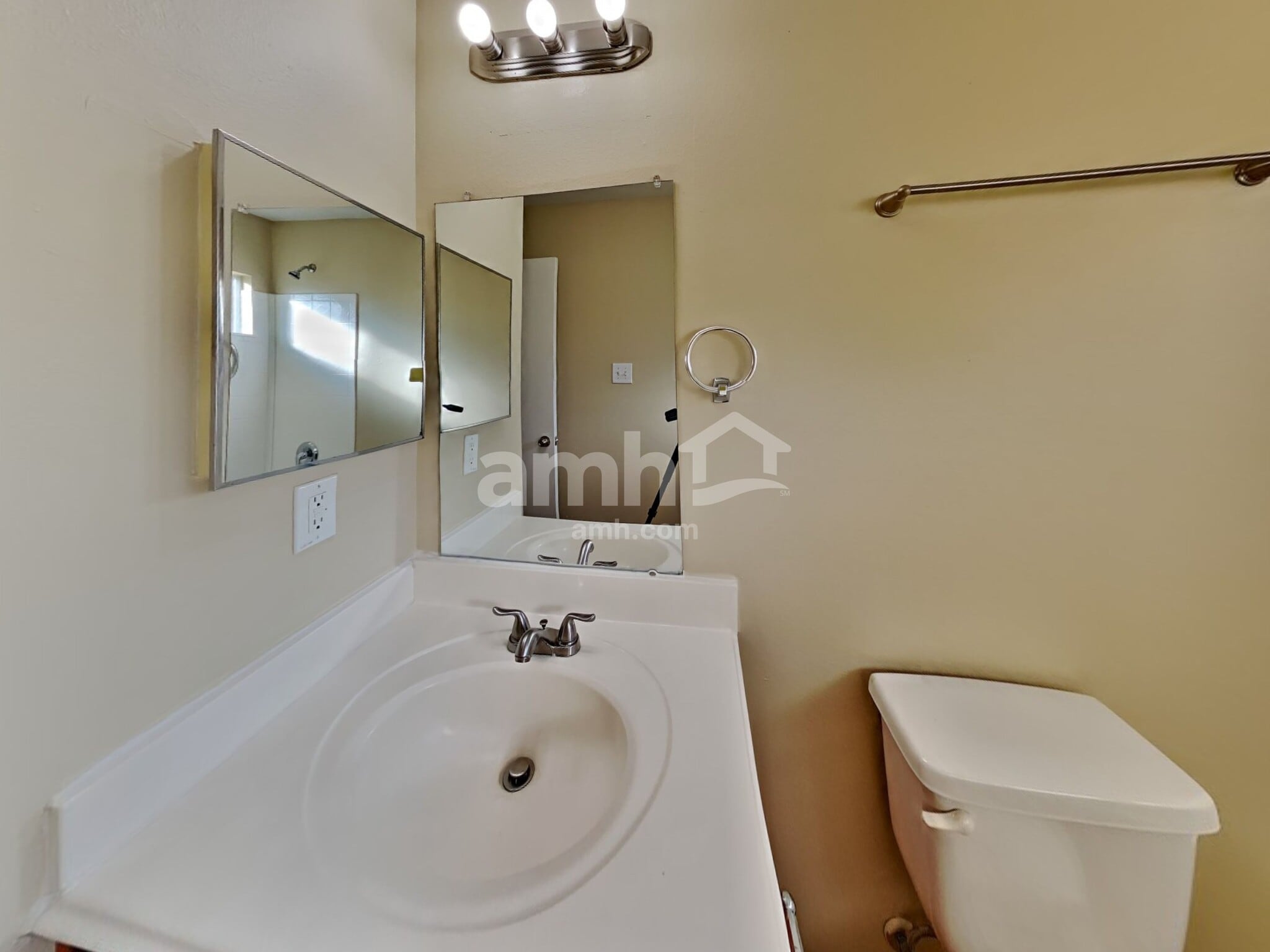 Building Photo - 4418 Sprangletop Ave