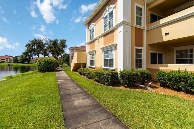 Building Photo - 1040 Villagio Cir