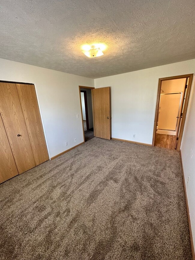 Building Photo - 2635-2639 N 5