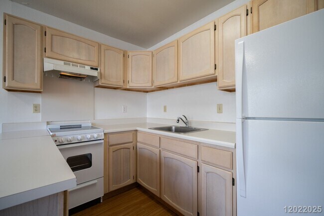 Building Photo - 95-1013 Ainamakua Dr #71