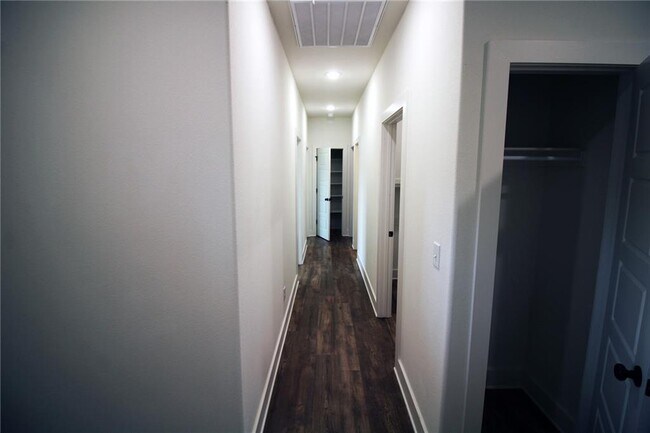 Building Photo - 851 Petit Jean St