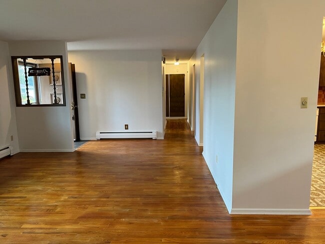 Building Photo - 3728 W Delbert Ave