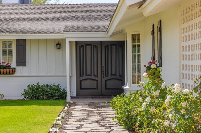 Building Photo - 5214 N 43RD PL