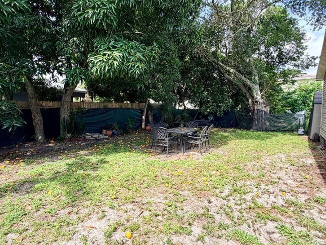 Building Photo - "Charming 1-Bedroom for Rent, Oasis in Vibrant West Palm Beach – Your Ideal Urban Retreat!"