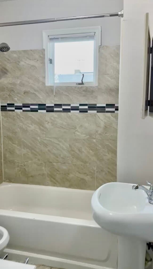 Building Photo - 5749 E Wister St