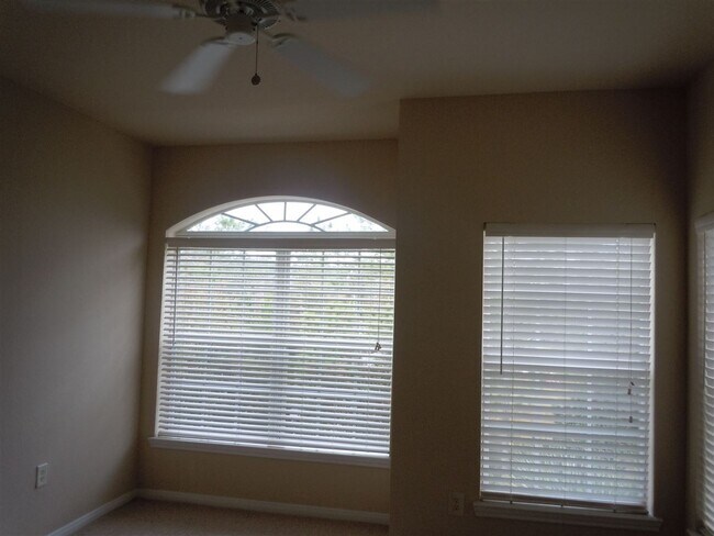 Building Photo - 130 Old Town Pkwy