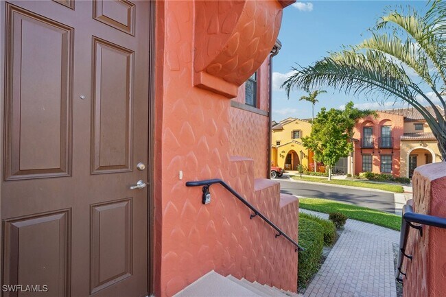 Building Photo - 9108 Capistrano St S