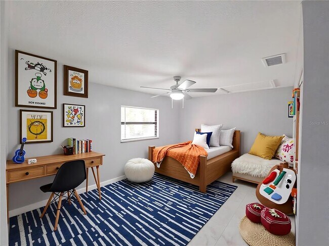 Building Photo - 2941 Shore Dr