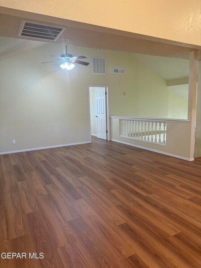 Building Photo - 12000 Ivory Gate Way