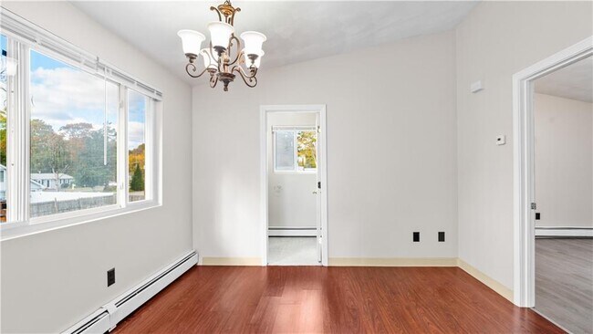 Building Photo - 15 Abbott Ave