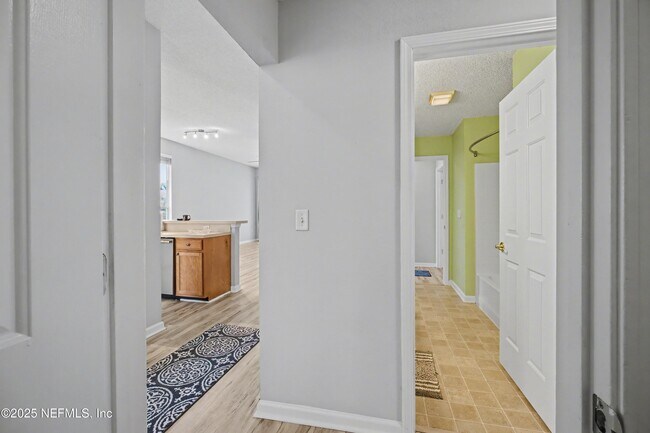 Building Photo - 1290 Ardmore St