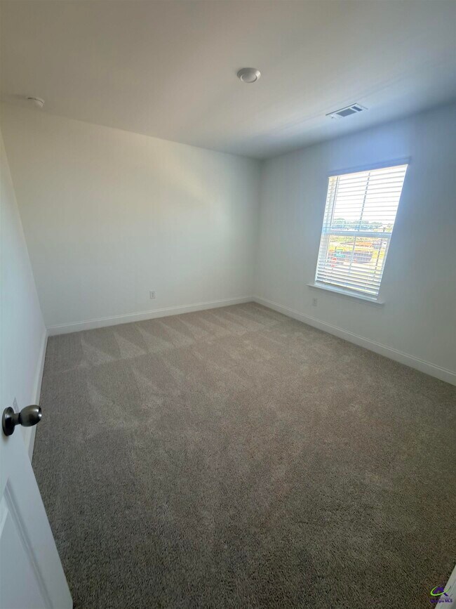 Building Photo - 203 Ensemble Blvd