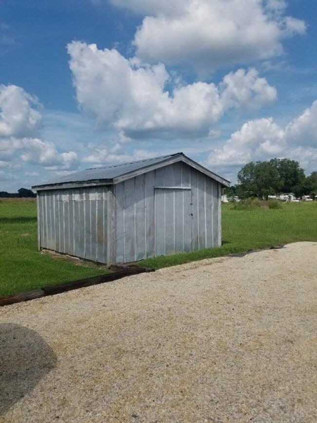 Building Photo - 7686 US-13