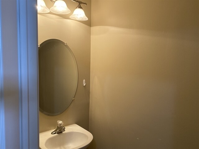 Building Photo - 2110 Thorn Hollow Ct