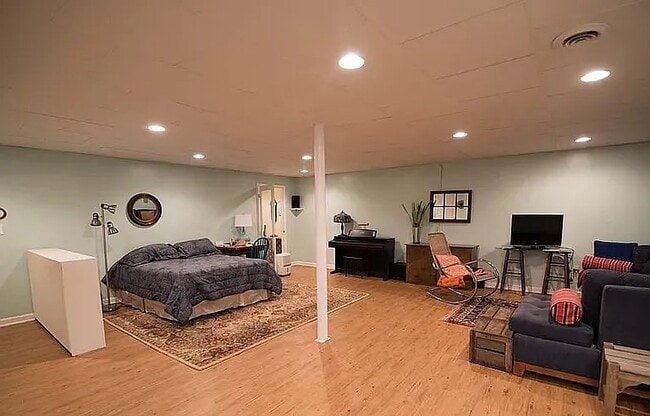 Building Photo - 495 Snapfinger Dr