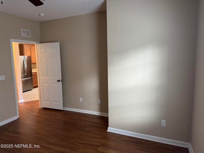 Building Photo - 575 Oakleaf Plantation Pkwy