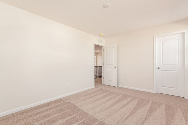 Building Photo - 317 Raccoon Ave