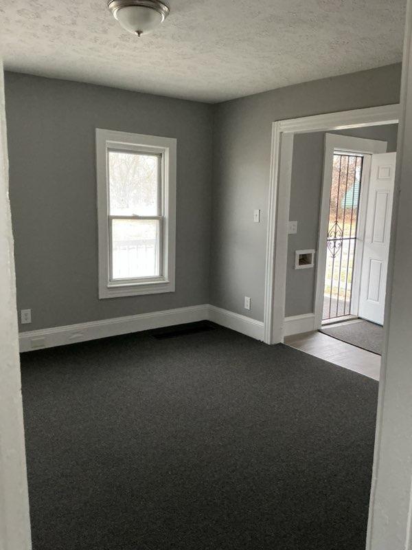 Building Photo - 1237 E 112th St