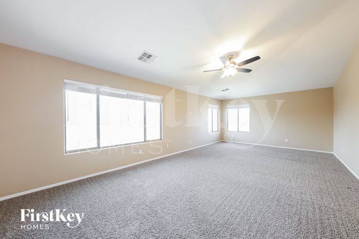 Building Photo - 14251 W Windrose Dr