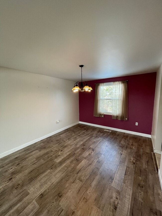 Building Photo - 120 Scottsdale Dr