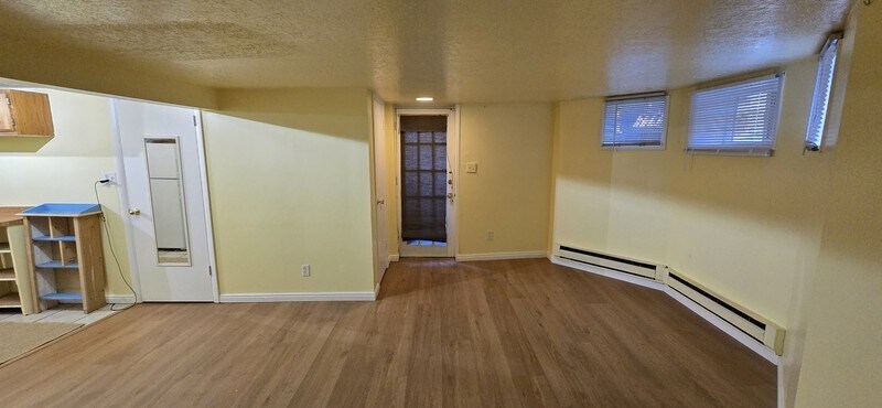 Building Photo - 1057 S 900 E