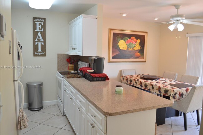 Building Photo - 10933 SW 146th Ct