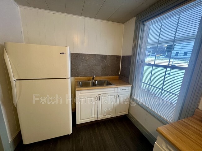 Building Photo - 1287 W Penn Ave