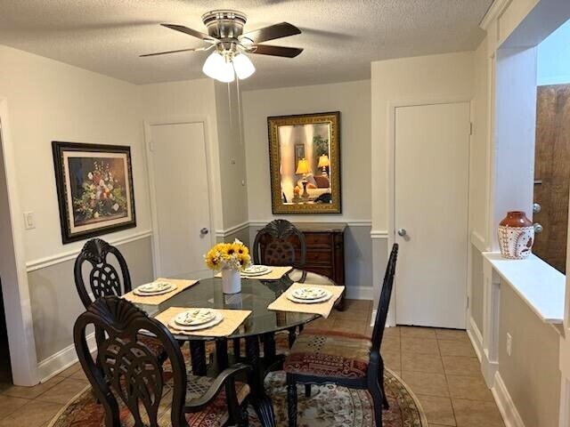 Building Photo - Furnished rental