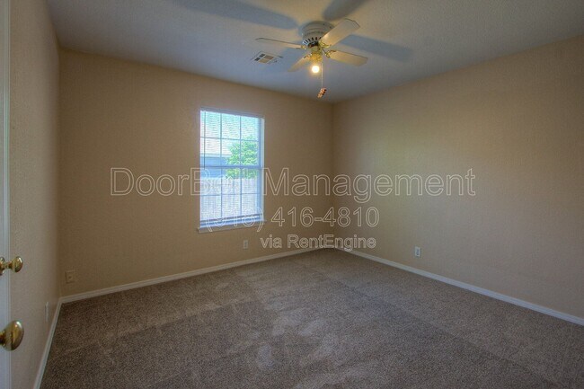 Building Photo - 2520 W Honolulu St