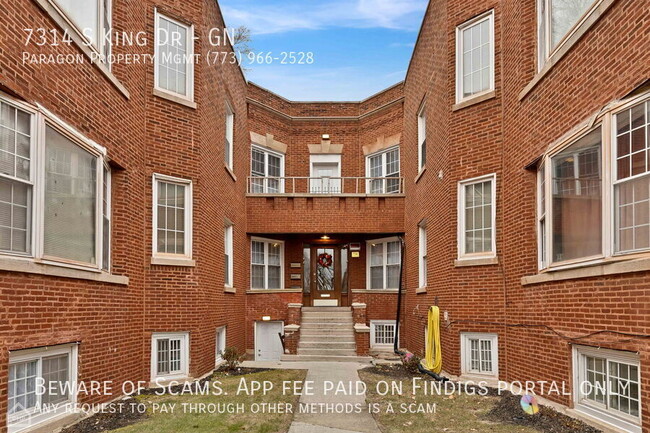 Building Photo - 7314 S King Dr