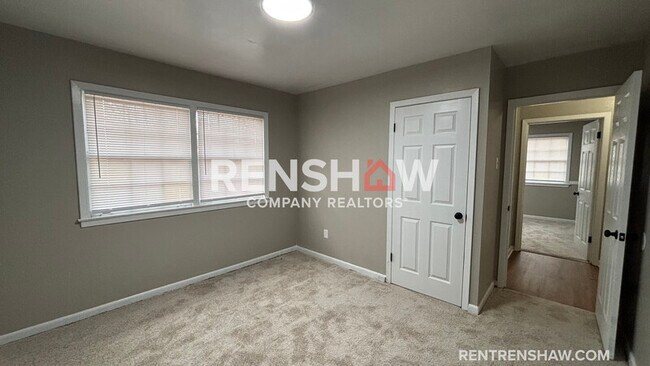 Building Photo - 4807 Macon Rd