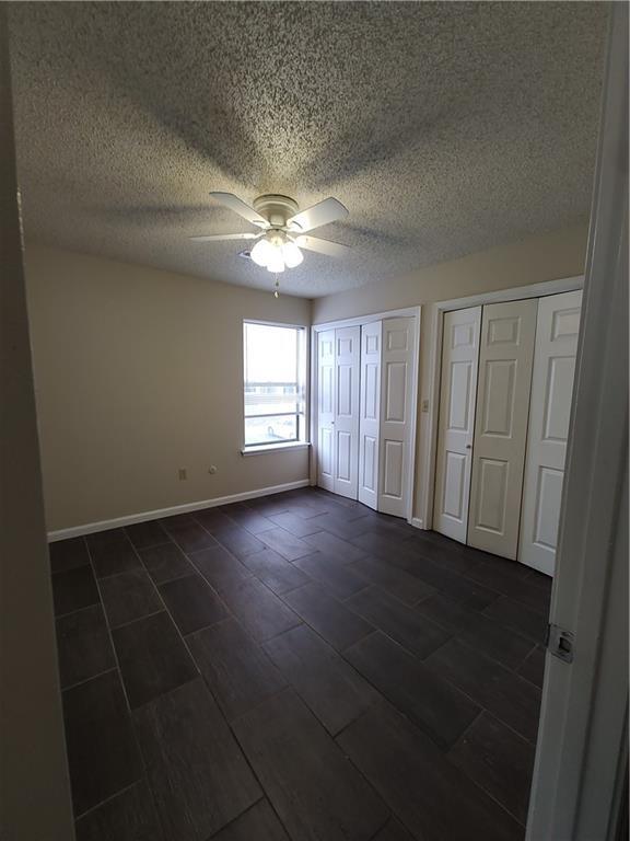 Building Photo - 404 Fairway Cir