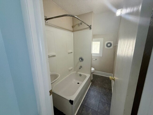Building Photo - 3 Bed 2 Bath Single Family Home in Wausau