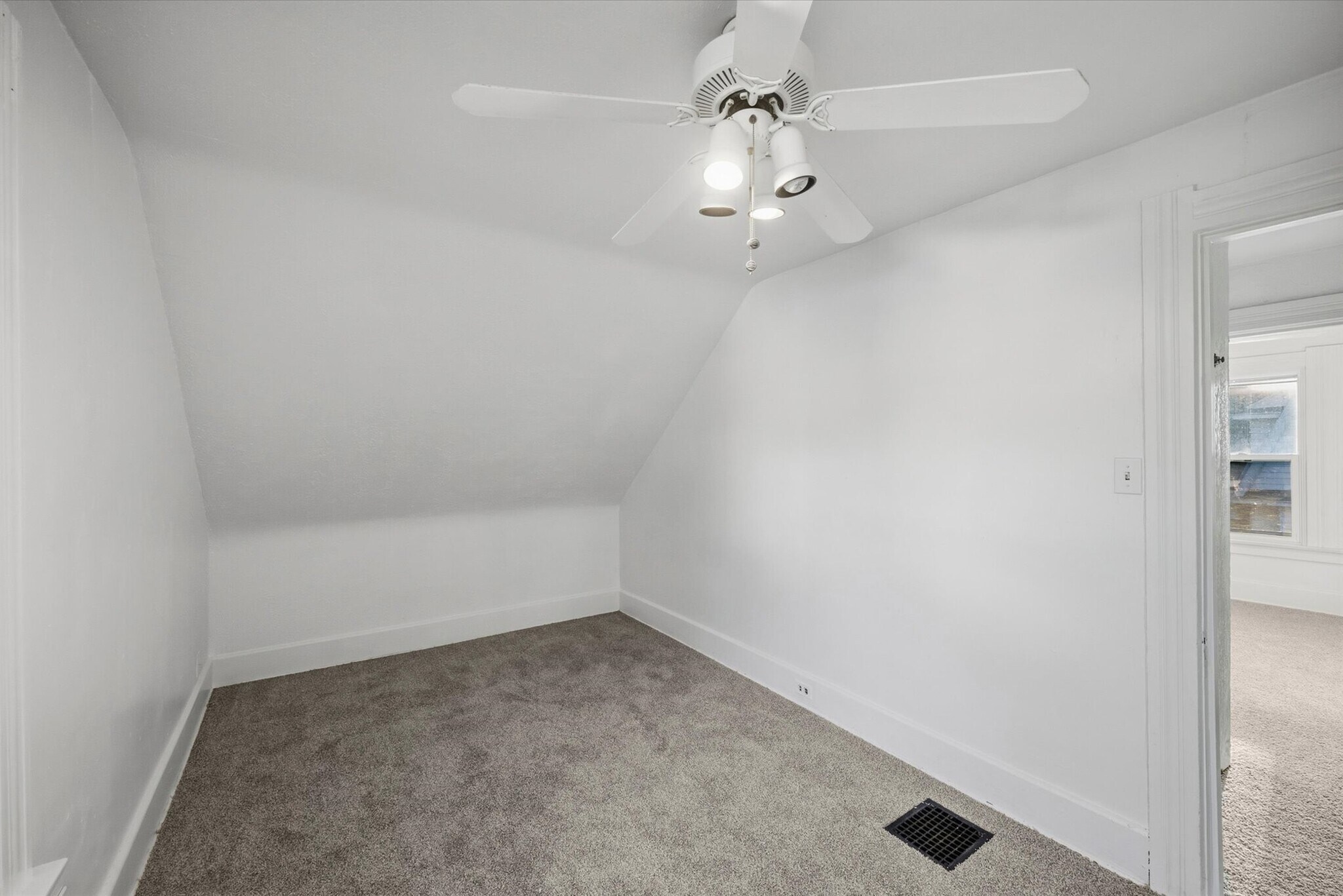 Building Photo - 3148 Glanzman Rd