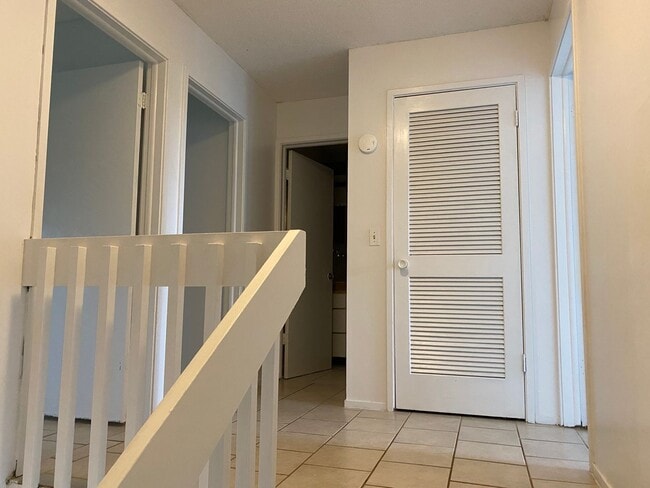 Building Photo - 3BR/2.5BA Condo in Wainaku - Hale Huki