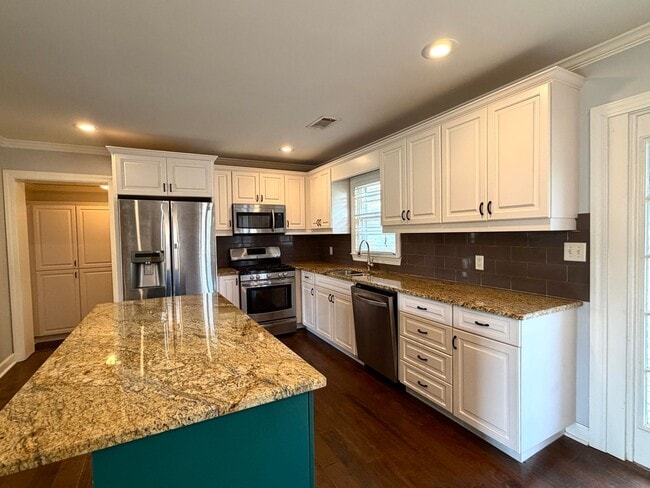 Building Photo - Sharon Hills Neighborhood