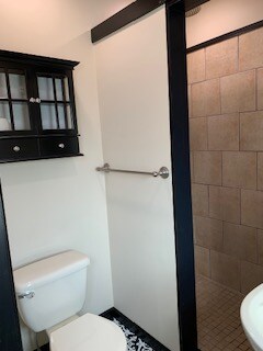 Building Photo - 50 E Walnut St