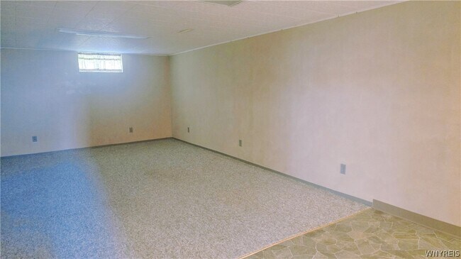 Building Photo - 79 Rosemont Dr