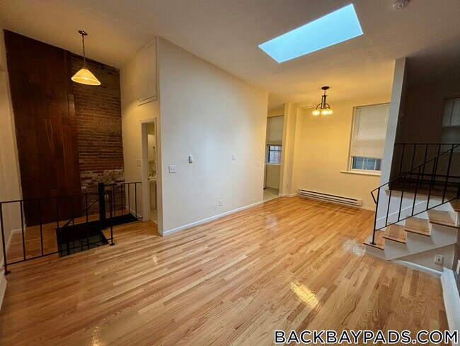 Building Photo - 277 Marlborough St