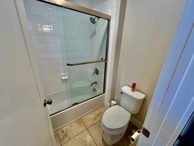 Building Photo - Application Pending! Lovely 4 bedroom 2.5 ...