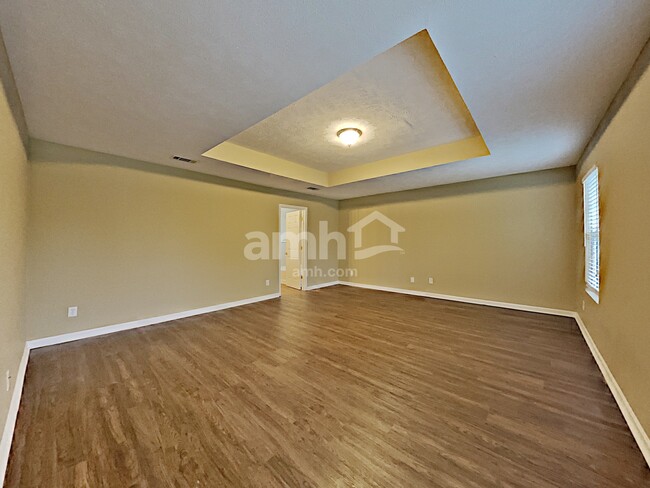 Building Photo - 1311 Chopin Ct S