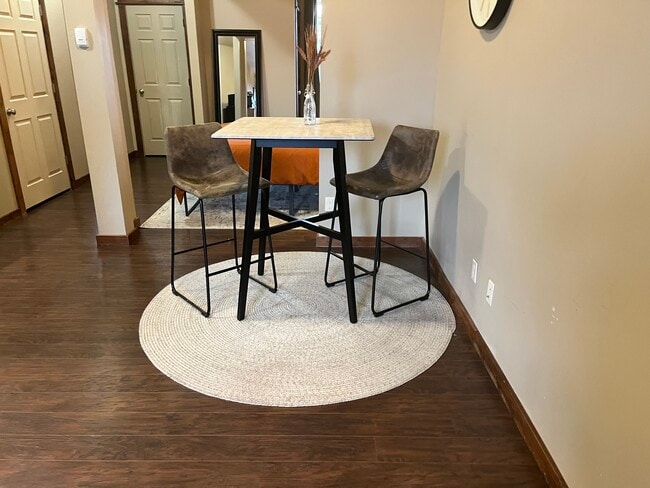 Building Photo - 2946 N 27th Ave