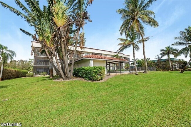 Building Photo - 700 Valley Stream Dr