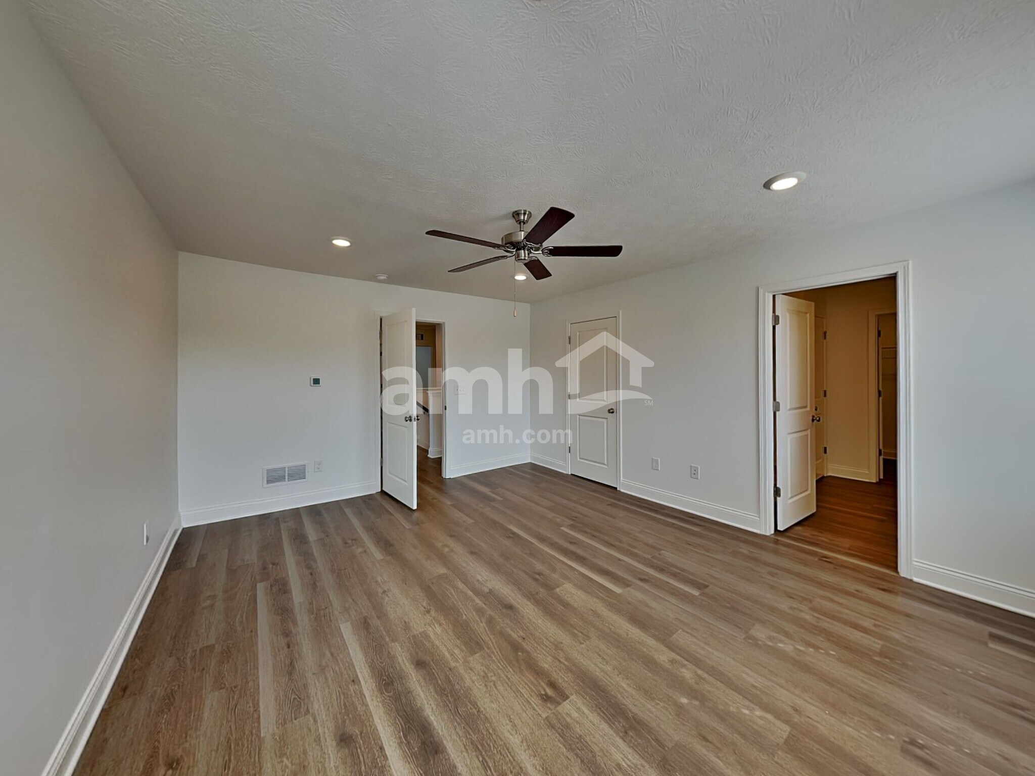 Building Photo - 9151 Henley Ave